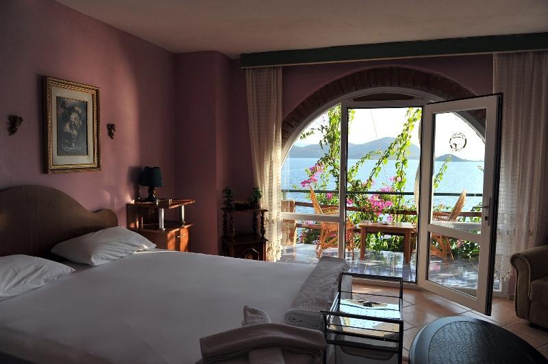 Dolphin Hotel Selimiye  Exterior photo